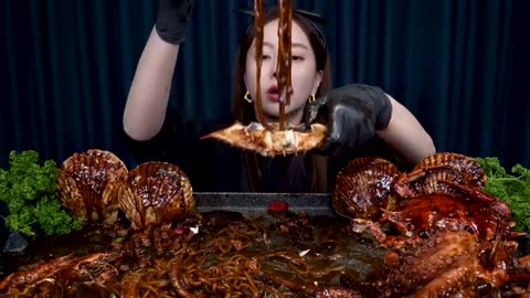 [Mukbang ASMR] Giant Octopus in Seafood Market ! 🐙 Jjajang Noodles Seafood Boil Recipe Ssoyoung