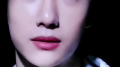 While Xiao Was Getting His Makeup Done, Wang Still Held His Hand—How Can Anyone Resist?!