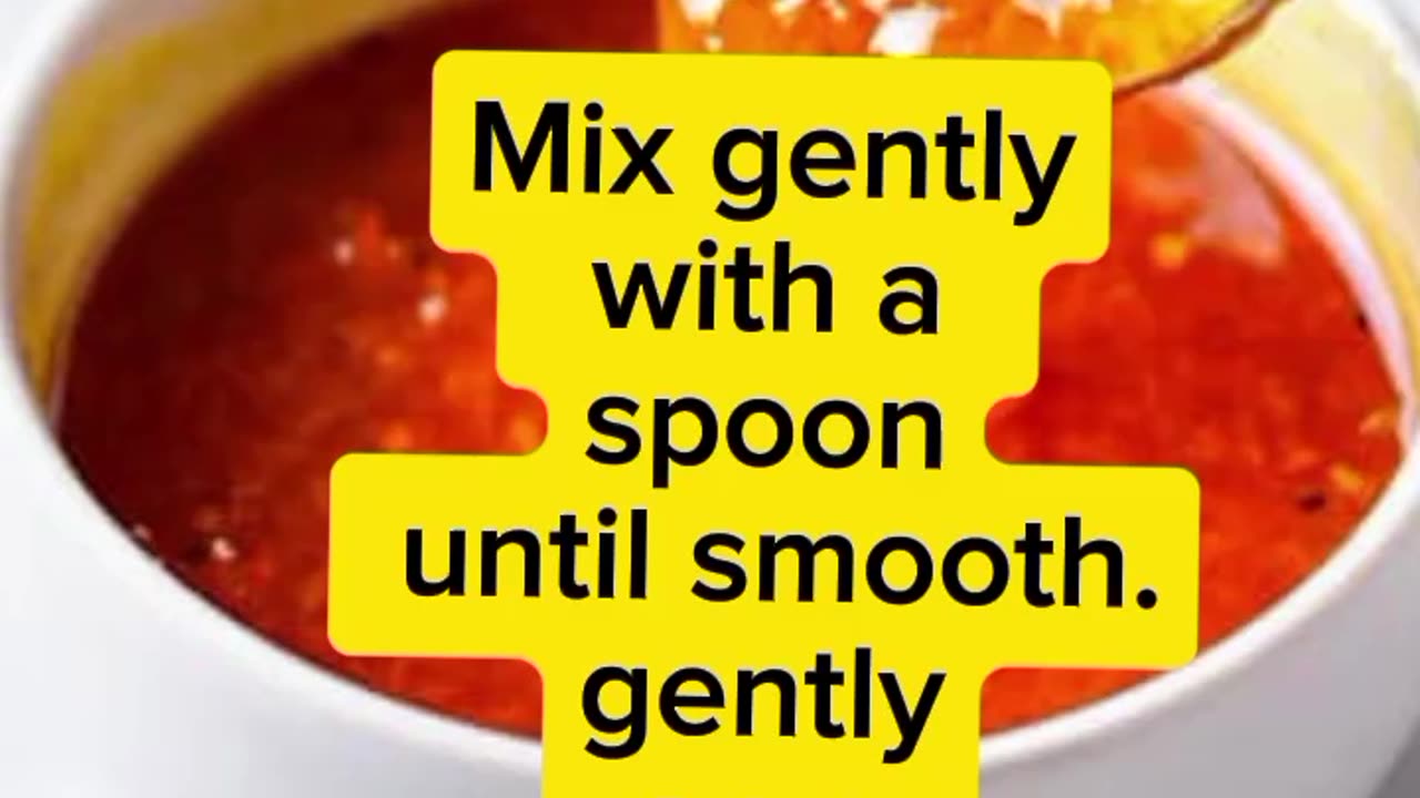 Honey and turmeric tip for pimple