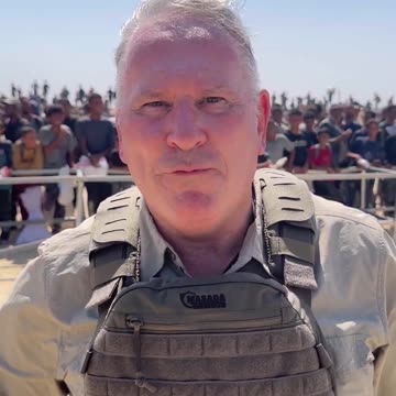 🇮🇱🇵🇸He says it is all fake, but you can literally hear gunshots.