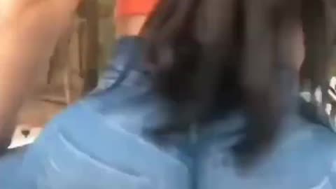 🍑BIG BOOTY BLACK GIRLS🍑🔥TWERKING🔥 
