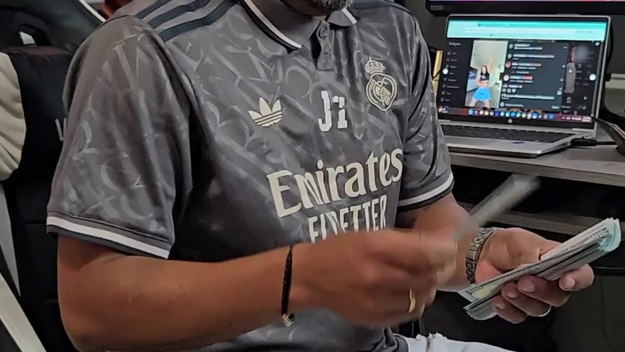 Now it's my turn to return the money #realmadri̇d #halamadridusa