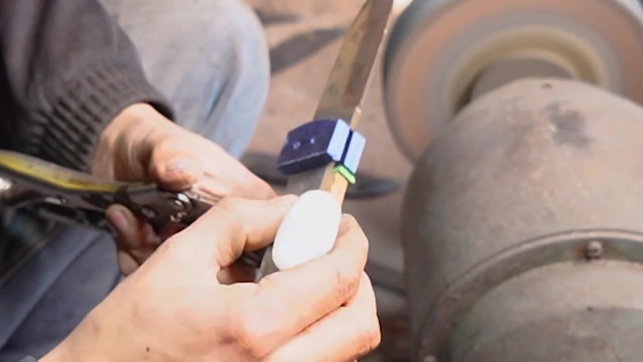 Mastercraft Hunting Knives | Raw Aluminium to Razor Art!