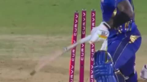 MS Dhoni’s LIGHTNING-FAST Stumping SHOCKS Cricket Fans! ⚡🤯