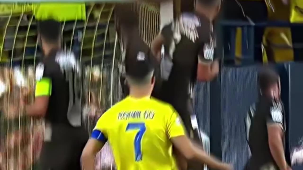 CR7 DOING THE CLEAR JOB