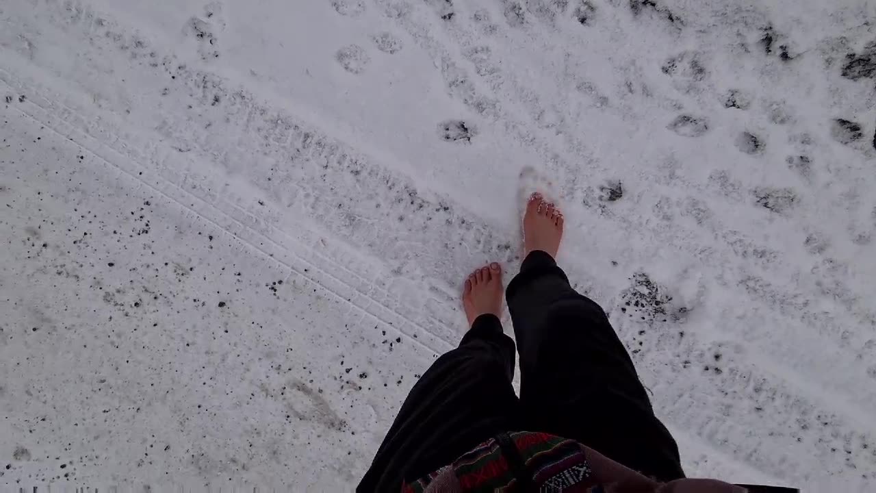 Walking with Ella in the snow barefoot❄️