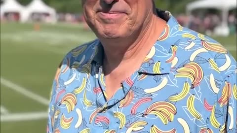 😂👕 JA'Marr Chase's HILARIOUS Take On This Reporter’s Shirt! | FunFM