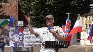 Aleksandar Vučić Farbrevolution und die zwei Stühle!