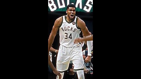 Giannis BULLIED the Knicks 💪🦌