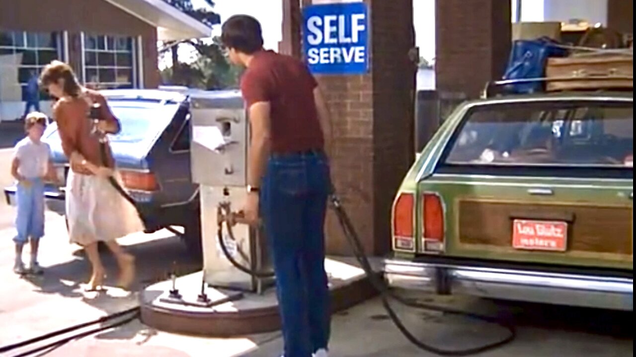 National Lampoon's Vacation scene filming location Chevy Chase Little America Flagstaff Arizona