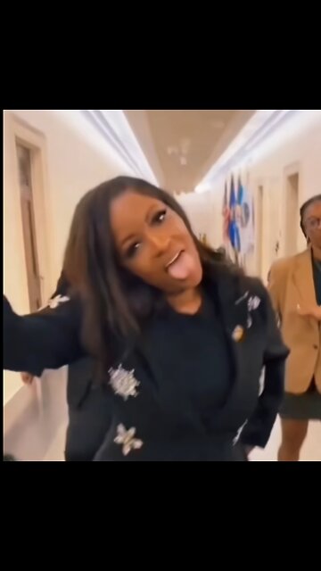 How Does Jasmine Crockett Handle a Crisis