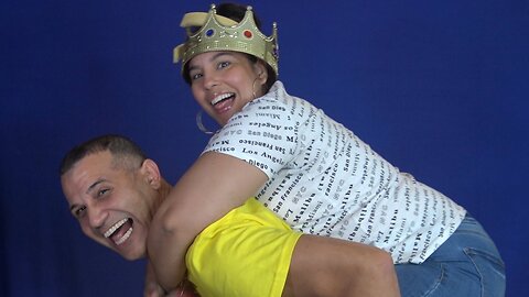 ROCK PAPER SCISSORS CHALLENGE WINNER GETS CROWNED