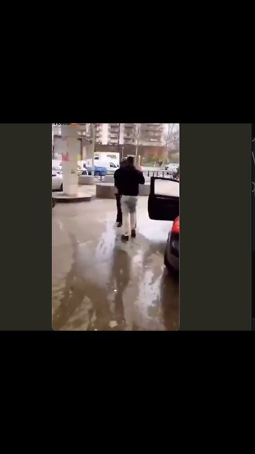 France is out of gas and people are losing their minds.