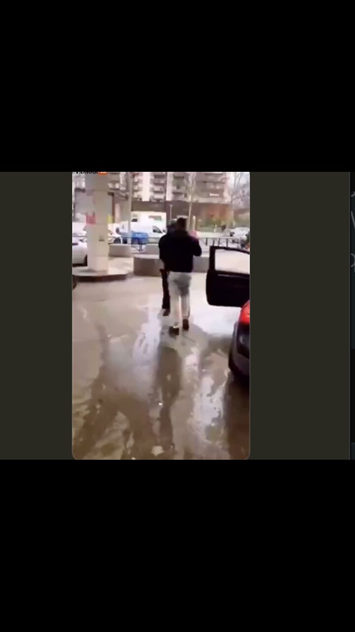 France is out of gas and people are losing their minds.