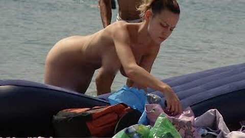 😲 SERIOUSLY?! PEOPLE DO THIS HERE? | IPANEMA BEACH WALK RIO 4K HDR | BRAZIL 2025 🌊