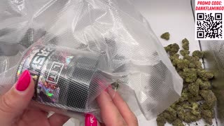 Opening Up the Newest Lit Farm's Haul with Mrs Dank Flamingo!