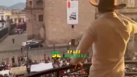 🚨🇲🇽 PROTESTERS STORM MEXICO’S GOVERNMENT PALACE AFTER MAYOR’S CARTEL ASSASSINATION