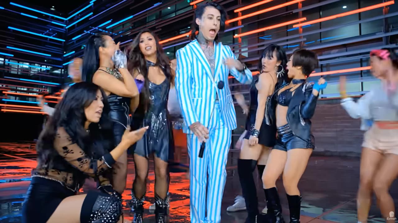 Falling In Reverse - "Bad Girls Club"