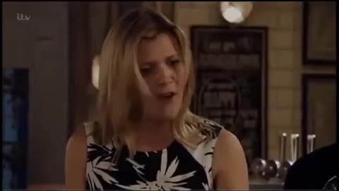 Leanne catches Simon drinking alcohol on Coronation Street