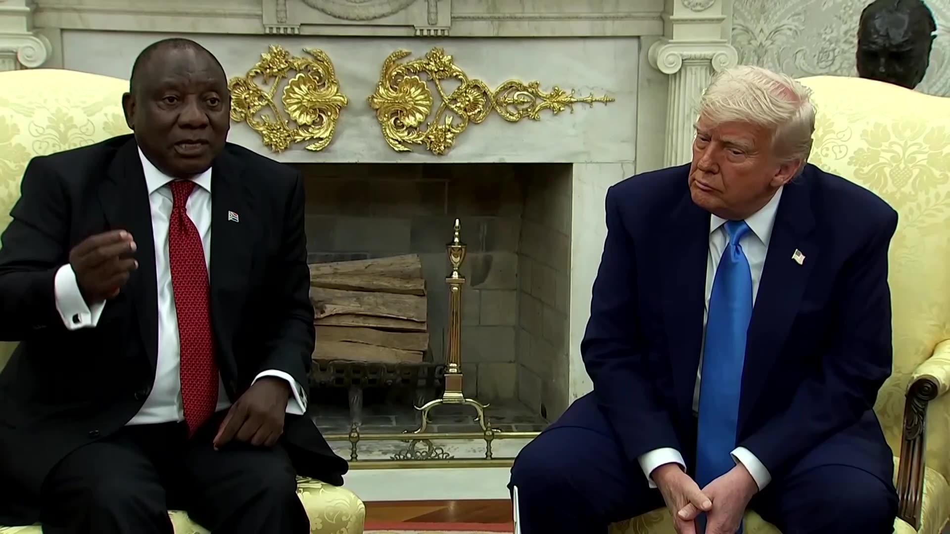 Trump confronts South African president with false genocide claims