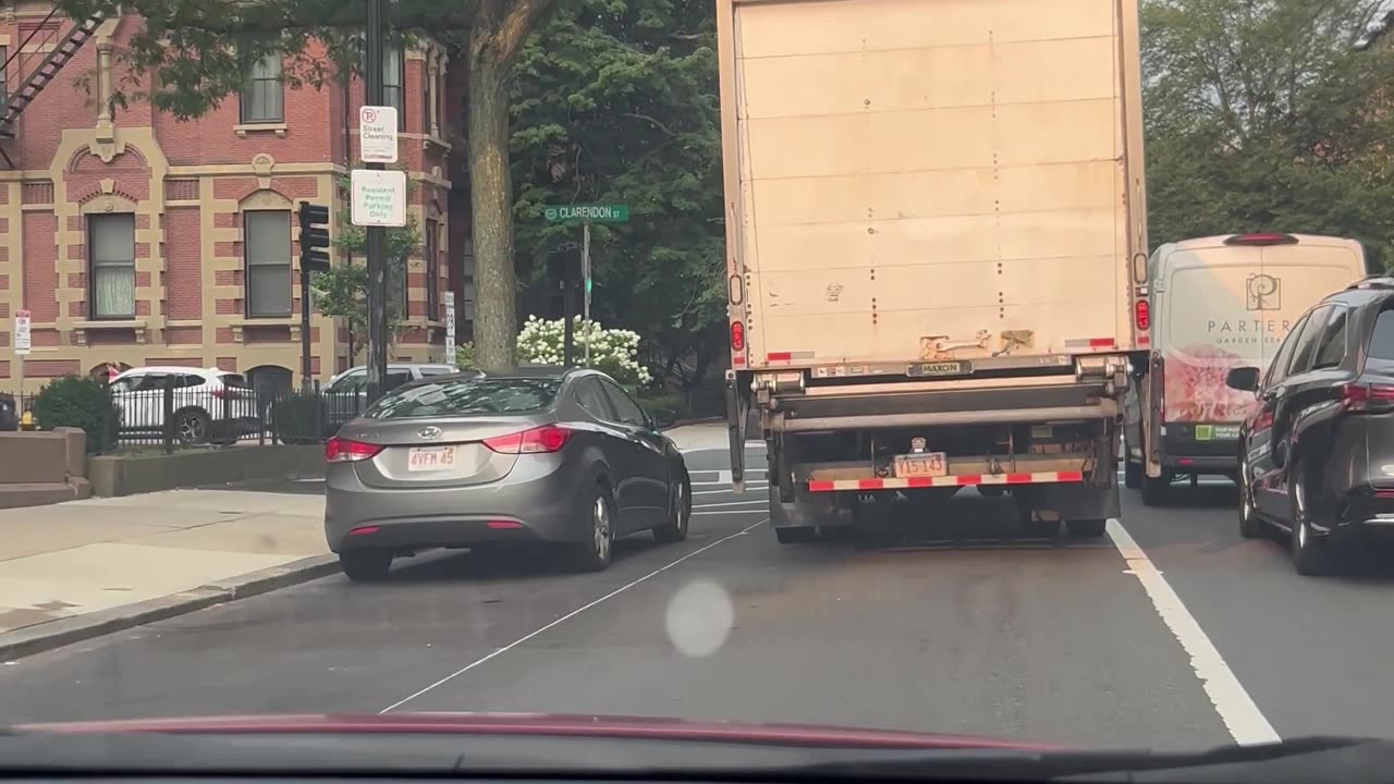 How to go around in Newark