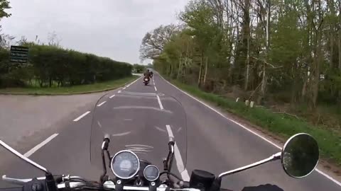 Kawasaki Zephyr 750 Classic ✨ | Walkaround & Short Ride Test Part 2