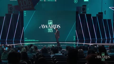 Kevin Hart Doesn’t Hold Back—Roasts Snoop, Jamie Foxx, GloRilla, Kanye & More