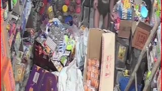 Mirzapur Shock: Underwear-Clad Thief Caught on CCTV, Police Scramble After Video Goes Viral!