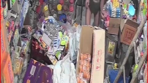 Mirzapur Shock: Underwear-Clad Thief Caught on CCTV, Police Scramble After Video Goes Viral!
