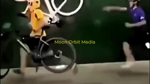 Nobody Can Catch This Cyclist! 🔥