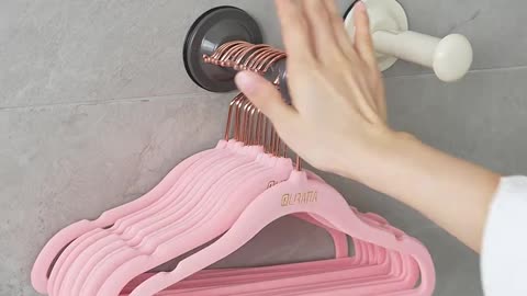 "New Way to Store Hangers! No Drill Storage Rack ?? | Space Saving Hanger Rack"