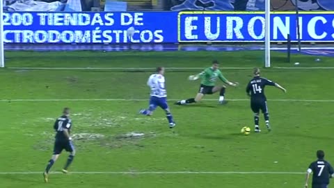 Guti's unforgettable assist with the 'rearview mirror'