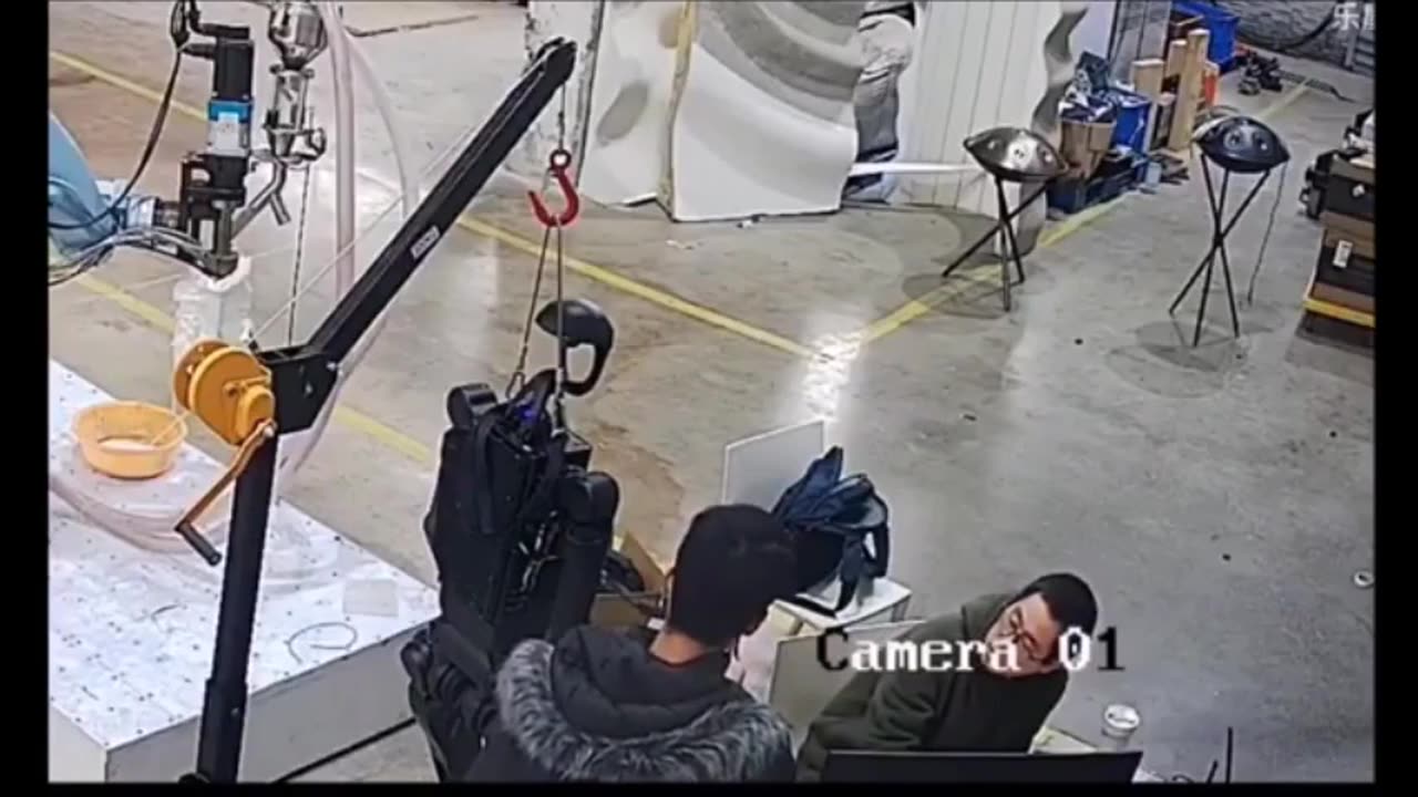 Un robot humanoïde devient violent lors d'un test en laboratoire