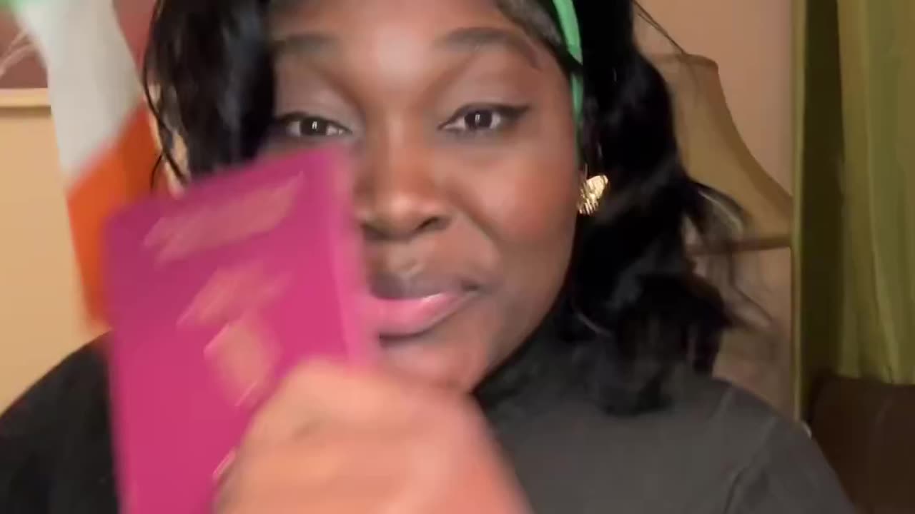 🚨🇮🇪 Nigerian migrant gets Irish passport and mocks native Irish people. Thoughts?