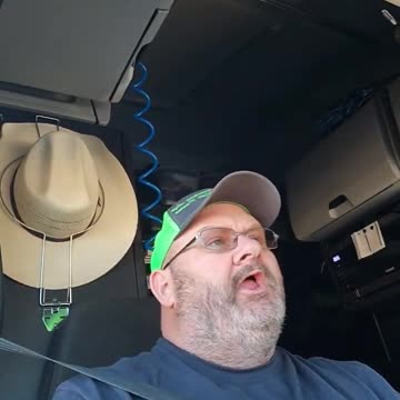😡ARE THEY TAKING A NAP!!😡 #truckdrivers #reallifetruckers #trucker