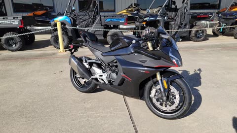 2024 CFMOTO 450 SS IN BLACK AND RED WALK-AROUND
