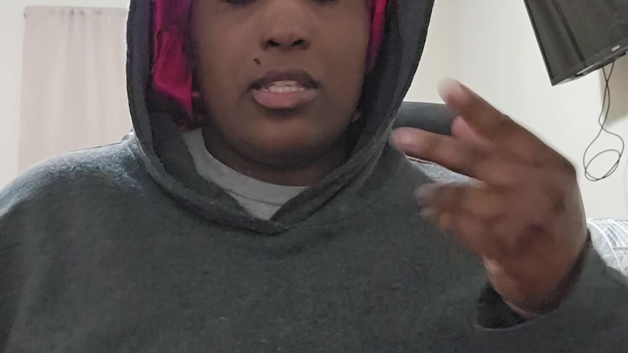 date gr@pe💊|water Goddess🧜🏾♀️|Angelic writer📝|invisibl-y plugged🔌...🧠