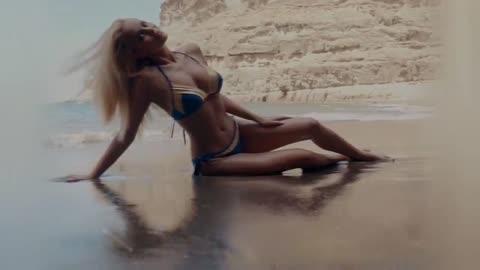 Otilia - Latina ( Vladof Dj _ Stephano Rossi Remix) new video Shakira similar voice