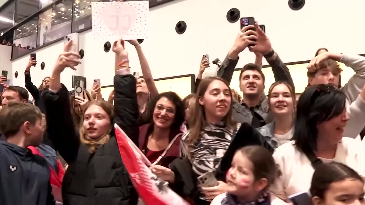 Eurovision winner moved to tears as he is welcomed home in Austria