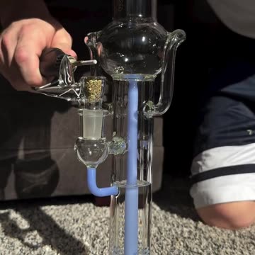 Phoenix Star 2-arm Recycler Bong in Action😮💨