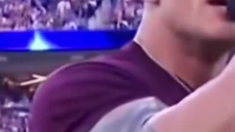 Porque le cambian los ojos a Dwayne Johnson? REAL oR FAKE?