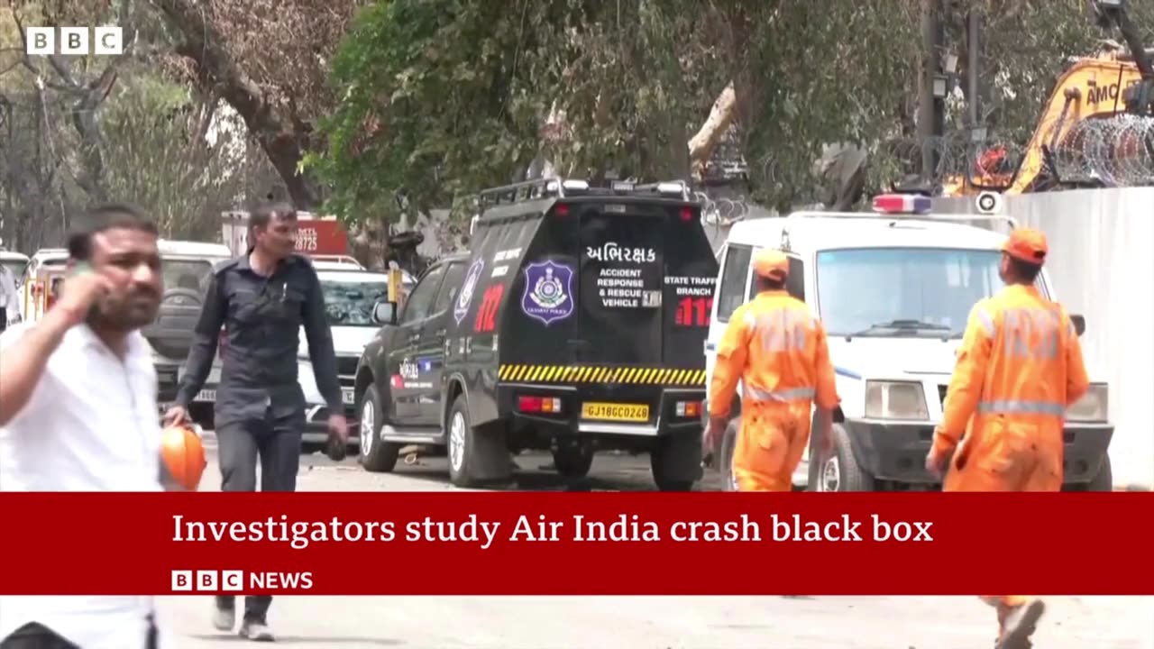Air India: Investigators find cockpit voice recorder from crashed flight | BBC News