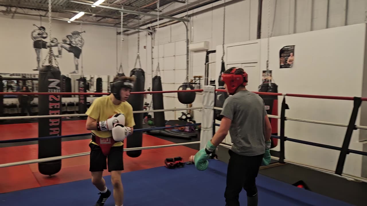Joey sparring Myles RD4. 4/2/25