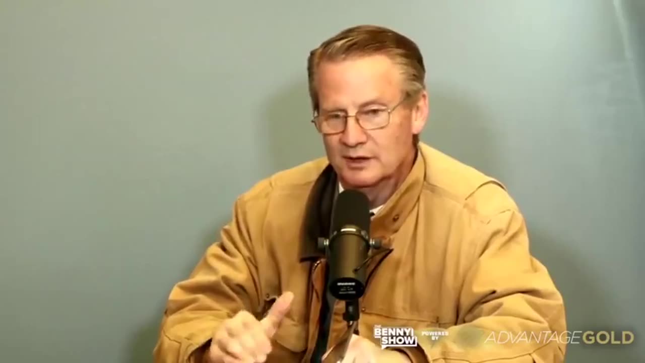 Congressman Tim Burchett tells Benny Johnson the original Epstein list has vanished...