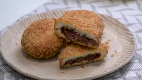 Easy and Practical Recipe – Delicious Snack Made from White Bread and Cadbury Chocolate