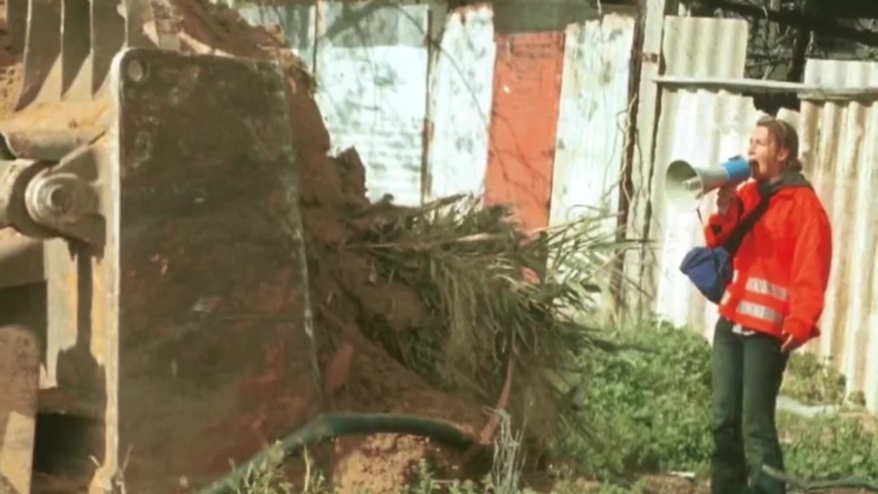 who is tommy Robinson and who helped him get to where he is