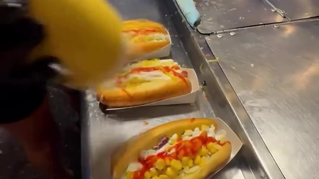 How Food Trucks Make $250,000 A Year! 🍕