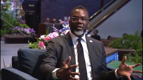 Racist Mayor Johnson just admitted that he almost exclusively hires black people