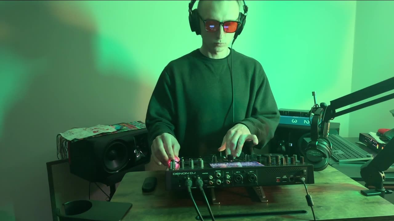 PUMPINGHIGHER 77 (HOUSE MUSIC FOR WELLBEING)
