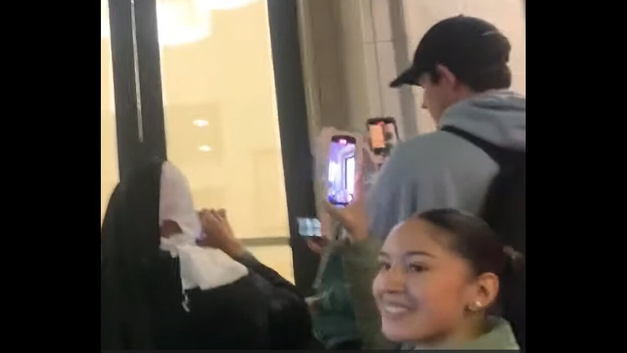 IP2 Stories - Zoe VS Scientologists! Moment Anon Fell IN Love